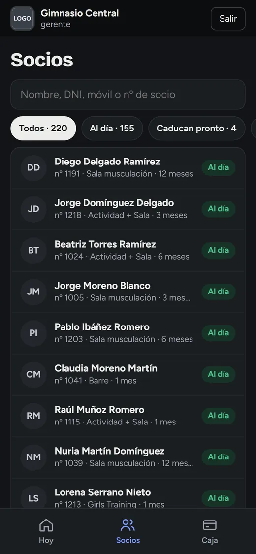 Móvil, pantalla Socios: buscador y lista de socios con su estado